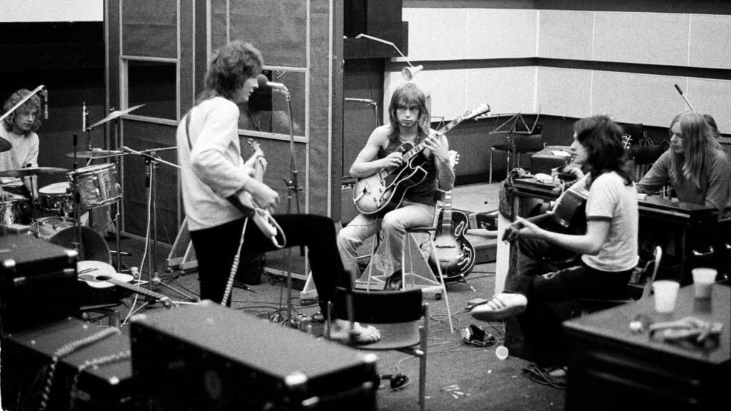 The story of Roundabout by Yes and the interference that made it successful The story of Roundabout by Yes and the interference that made it successful