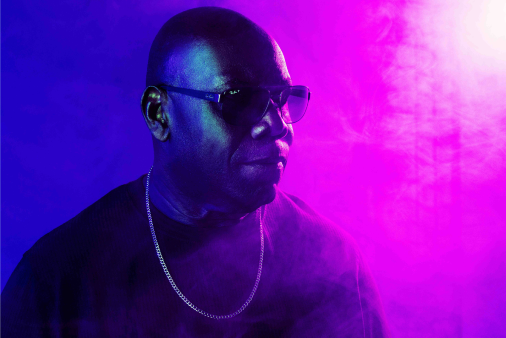 Carl Cox Rewires The Phantom By Renegade Soundwave – Electric Mode Carl Cox Rewires The Phantom By Renegade Soundwave – Electric Mode